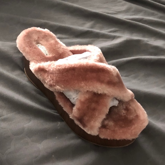 MAUVE FAUX FUR PLATFORM SANDAL - Picture 5 of 6